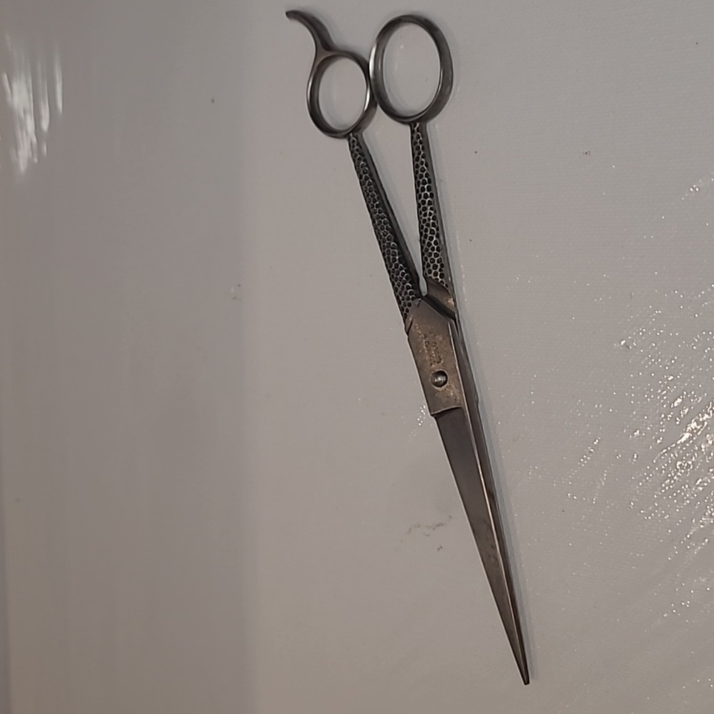 Antique Vintage Germany H&H Solingen Hair cutting batber scissors